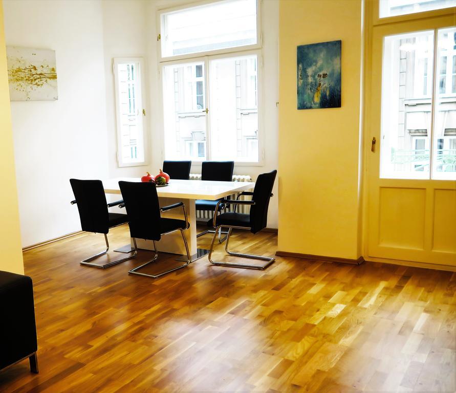 Old Town Square Superior Apartments - Valentin Praga Esterno foto