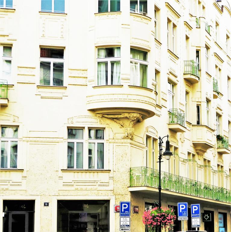 Old Town Square Superior Apartments - Valentin Praga Esterno foto