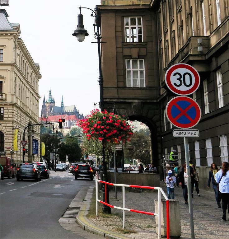Old Town Square Superior Apartments - Valentin Praga Esterno foto
